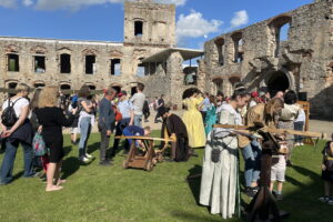Majówka na zamkowym dziedzińcu - Radio Kielce
