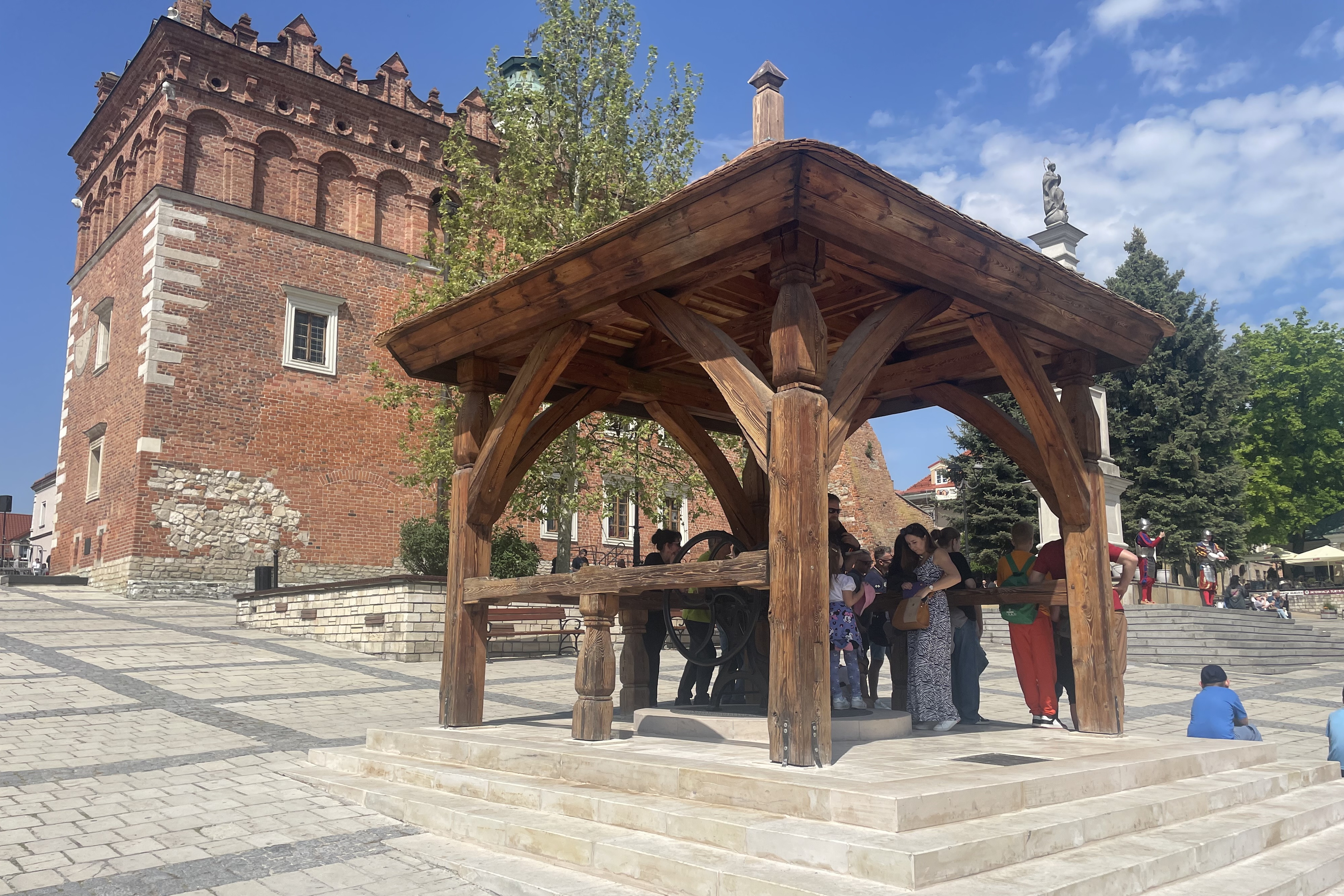 Studnia na starówce znów piękna