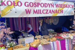 11.05.2025. Samborzec. XXXV Wojewódzkie Święto Kwitnącej Jabłoni / Fot. Grażyna Szlęzak - Radio Kielce