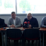 7.05.2025. Kielce. Konferencja prasowa dotycząca Rodzinnej Majówki Rowerowej z biskupem Marianem Florczykiem / Fot. Adrian Dróżdż - Radio Kielce