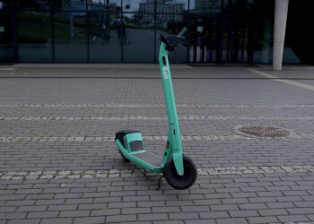 Hulajnogi elektryczne pod lupą policjantów