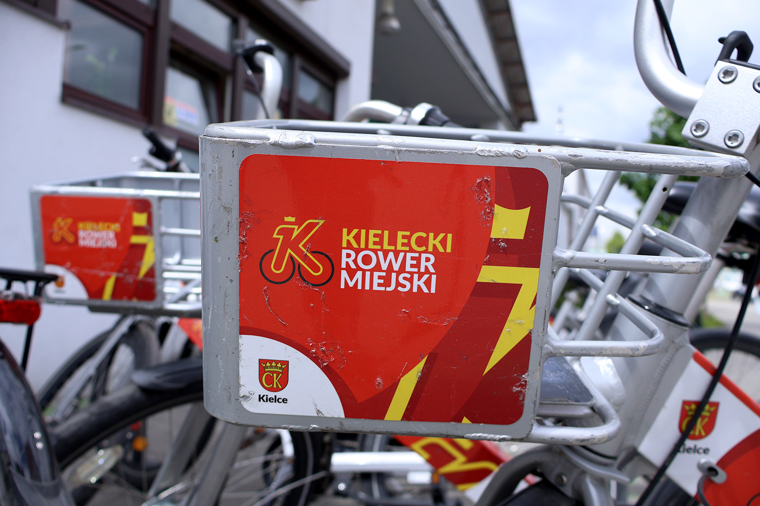 Rowery na ulicach tylko do końca miesiąca