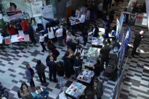 20.05.2025. Kielce. Galeria Korona . Targi pracy / Fot. Adrian Dróżdz - Radio Kielce