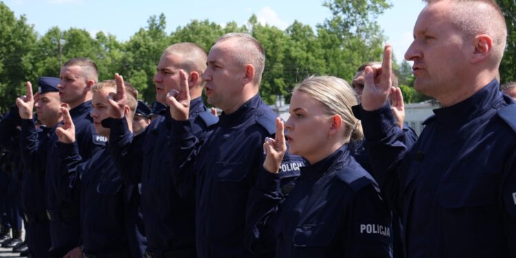 Nowi policjanci złożyli przysięgę