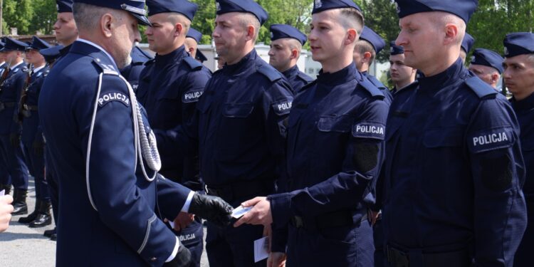 21.05.2025. Kielce. Uroczystość ślubowania nowo przyjętych policjantów / Fot. Adrian Dróżdż