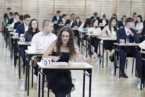 Uczniowie raczej zadowoleni z maturalnych tematów