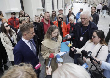 Urząd ogłosił drugi konkurs, a aktorzy i sympatycy teatru bronią wybranego kandydata