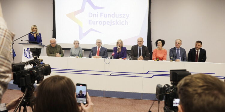 05.05.2025. Kielce. Konferencja dot. Dni Funduszy Europejskich / Fot. Jarosław Kubalski - Radio Kielce