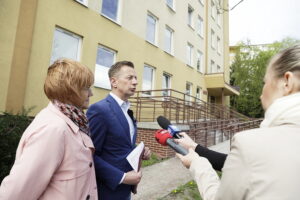 06.05.2025. Kielce. Konferencja posła Rafała Kasprzyka / Fot. Jarosław Kubalski - Radio Kielce