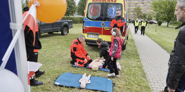 10.05.2025 Kielce. Dni Funduszy Europejskich. Piknik przed PŚk / Fot. Jarosław Kubalski - Radio Kielce