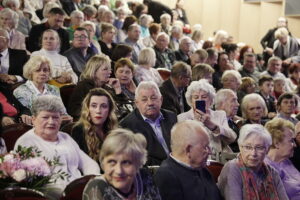 „Matka matek płaczących” - poruszający koncert w WDK - Radio Kielce