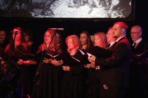„Matka matek płaczących” - poruszający koncert w WDK - Radio Kielce