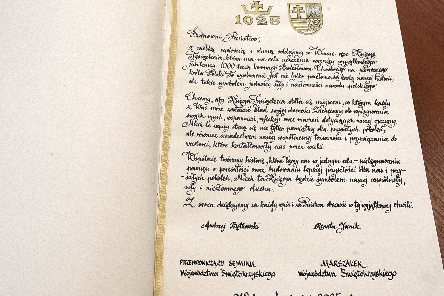 Każdy może się wpisać do Księgi Tysiąclecia