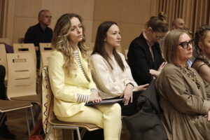 Sprawa dyrektora teatru na sesji. Nieoczekiwana zmiana - Radio Kielce