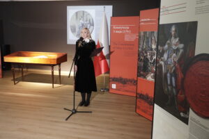 15.05.2025. Kielce. Wojewódzka Biblioteka Publiczna im. Witolda Gombrowicza w Kielcach. Prezentacja wiernej kopii Konstytucji 3 Maja / Fot. Jarosław Kubalski - Radio Kielce