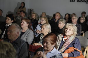 15.05.2025. Kielce. Wojewódzka Biblioteka Publiczna im. Witolda Gombrowicza w Kielcach. Prezentacja wiernej kopii Konstytucji 3 Maja / Fot. Jarosław Kubalski - Radio Kielce
