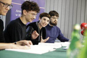 Kielecki teatr opowie o ojcach. Pomogą osadzeni w areszcie