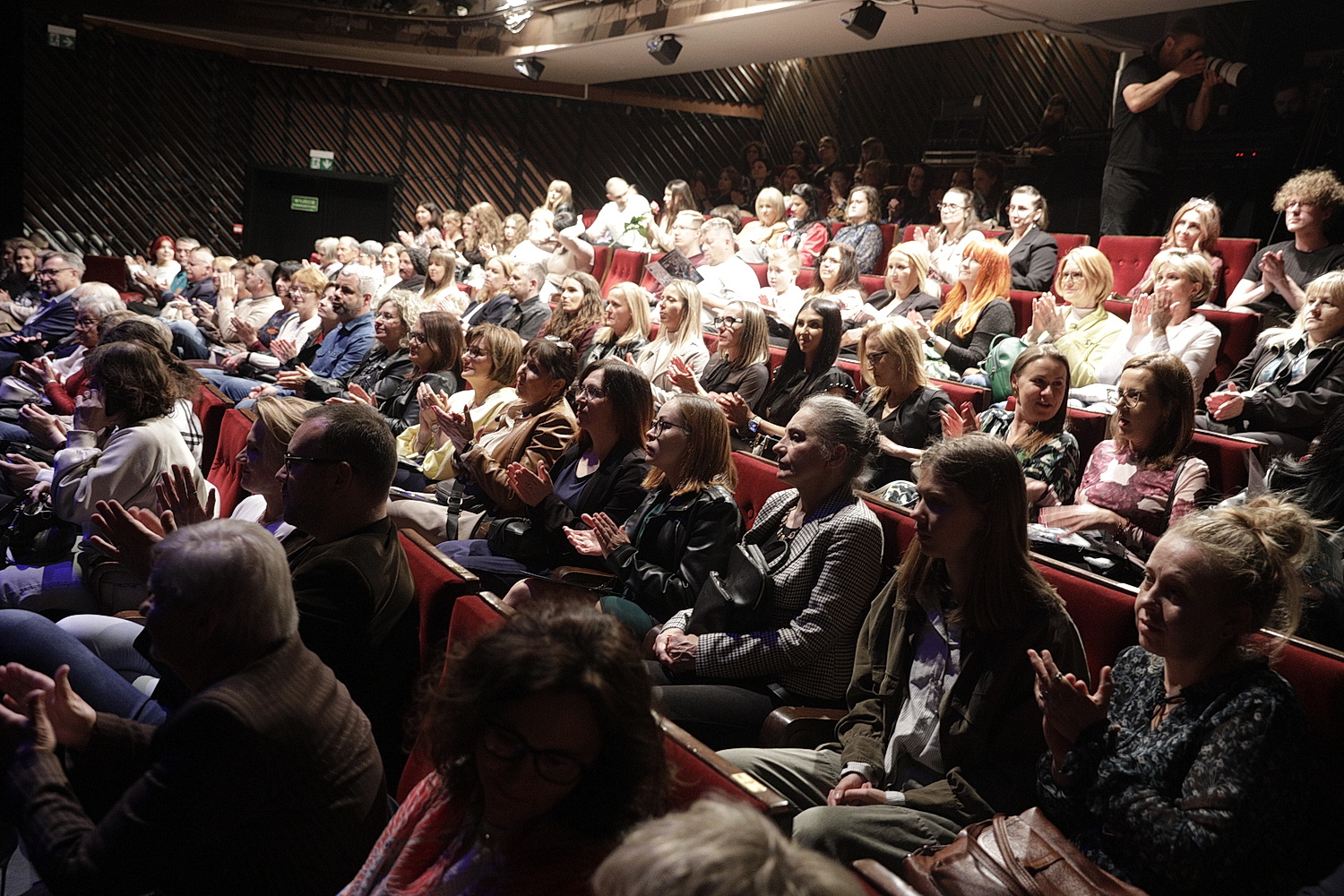 Kobiecy spektakl z uniwersalnym przesłaniem na scenie KTT - Radio Kielce 23.05.2025. Kielce. Kielecki Teatr Tańca - Mała Scena. Premiera spektaklu „Klub kobiet…” i miniatury „Dotyk” / Fot. Jarosław Kubalski – Radio Kielce