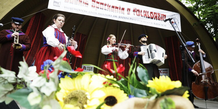 24.05.2025 Kielce. Buskie Spotkania z Folklorem / Fot. Jarosław Kubalski - Radio Kielce