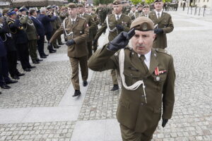 70 żołnierzy złożyło w Daleszycach przysięgę wojskową - Radio Kielce