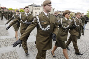 70 żołnierzy złożyło w Daleszycach przysięgę wojskową - Radio Kielce