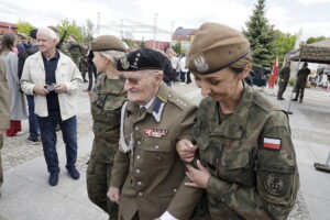 70 żołnierzy złożyło w Daleszycach przysięgę wojskową - Radio Kielce