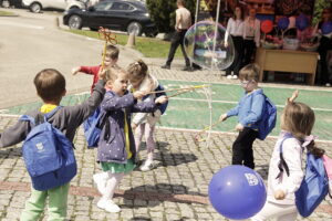 Koziołek Matołek, Królewna Śnieżka i Czerwony Kapturek u przedszkolaków - Radio Kielce