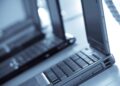 Ponad 735 tys. laptopów i tabletów trafi do szkół