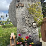 20.05.2025. Kielce. Światowy Dzień Pszczół. Pomnik Pszczoły / Fot. Jowita Plech - Radio Kielce