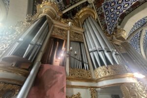 16.05.2025. Sandomierz. Bazylika katedralna. Prawie 100-letnie organy przechodzą remont / Fot. Grażyna Szlęzak - Radio Kielce