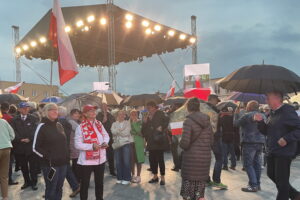 Karol Nawrocki odpowiadał w Końskich na pytania - Radio Kielce
