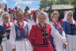 Duchowość spotkała folklor. Święty Krzyż sercem regionalnego święta