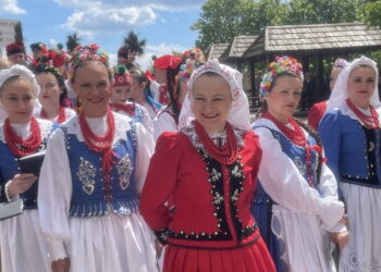 Duchowość spotkała folklor. Święty Krzyż sercem regionalnego święta
