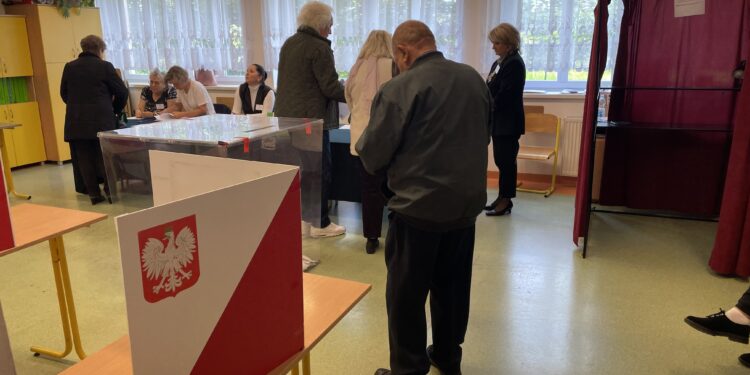 18.05.2025. Sandomierz. Obwodowa komisja wyborcza nr 2 / Fot. Grażyna Szlęzak - Radio Kielce