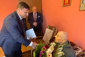 10.06.2025. Opatów. Setne urodziny Władysława Sidora / Fot. Grażyna Szlęzak - Radio Kielce
