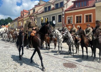 14.06.2025. Sandomierz. Uroczystość patriotyczna ku czci 14. Pułku Ułanów Jazłowieckich / Fot. Grażyna Szlęzak - Radio Kielce