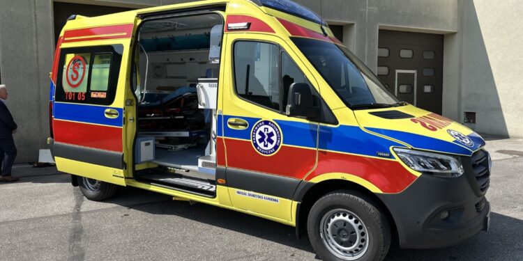 Świętokrzyskie pogotowie zakupiło dwa nowoczesne ambulanse