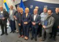 04.06.2025. Kielce. Urząd Marszałkowski Województwa Świętokrzyskiego. Przekazanie umów na dofinansowanie kluczowych prac konserwatorskich, restauratorskich i robót budowlanych w zabytkowych obiektach z Kielc i powiatu kieleckiego / Fot. Iwona Murawska-Bujnowicz – Radio Kielce