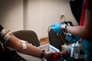 19 litrów najcenniejszego leku - Radio Kielce