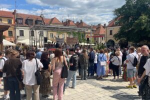 28.06.2025. Sandomierz. Bicie rekordu w śpiewaniu piosenki literackiej / Fot. Grażyna Szlęzak - Radio Kielce