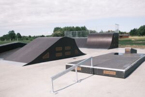Skatepark przy zalewie Antoniów w gminie Radoszyce / Fot. Magdalena Galas-Klusek - Radio Kielce