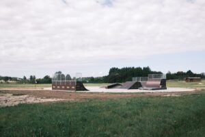 Skatepark przy zalewie Antoniów w gminie Radoszyce / Fot. Magdalena Galas-Klusek - Radio Kielce