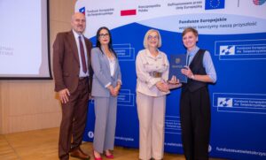 16.06.2025. Kielce. Uroczyste podpisanie 13 umów o dofinansowanie z Europejskiego Funduszu Rozwoju Regionalnego (EFRR) w ramach programu Fundusze Europejskie dla Świętokrzyskiego 2021-2027 / Fot. Urząd Marszałkowski Województwa Świętokrzyskiego