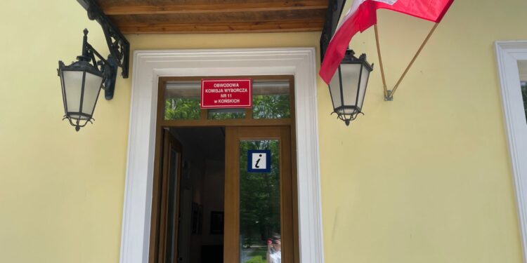 01.06.2025. Końskie. Wybory prezydenckie II tura / Fot. Wiktor Taszłow - Radio Kielce