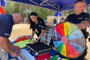 16.06.2025. Policja nad zalewem w Sielpi / Fot. Magdalena Galas-Klusek - Radio Kielce