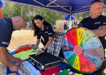 16.06.2025. Policja nad zalewem w Sielpi / Fot. Magdalena Galas-Klusek - Radio Kielce