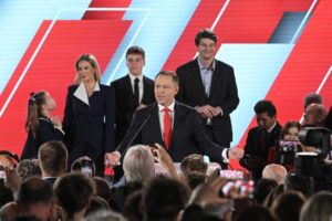 01.06.2025. Warszawa. Sztab wyborczy Karola Nawrockiego / Fot. PAP/Marcin Obara