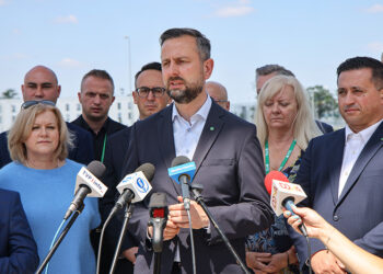 MON o konflikcie Izraela i Iranu: wojsko gotowe do ewakuacji Polaków