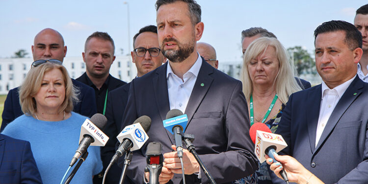 MON o konflikcie Izraela i Iranu: wojsko gotowe do ewakuacji Polaków