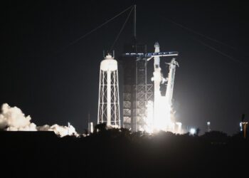 Wystartowała misja kosmiczna z polskim astronautą Sławoszem Uznańskim-Wiśniewskim